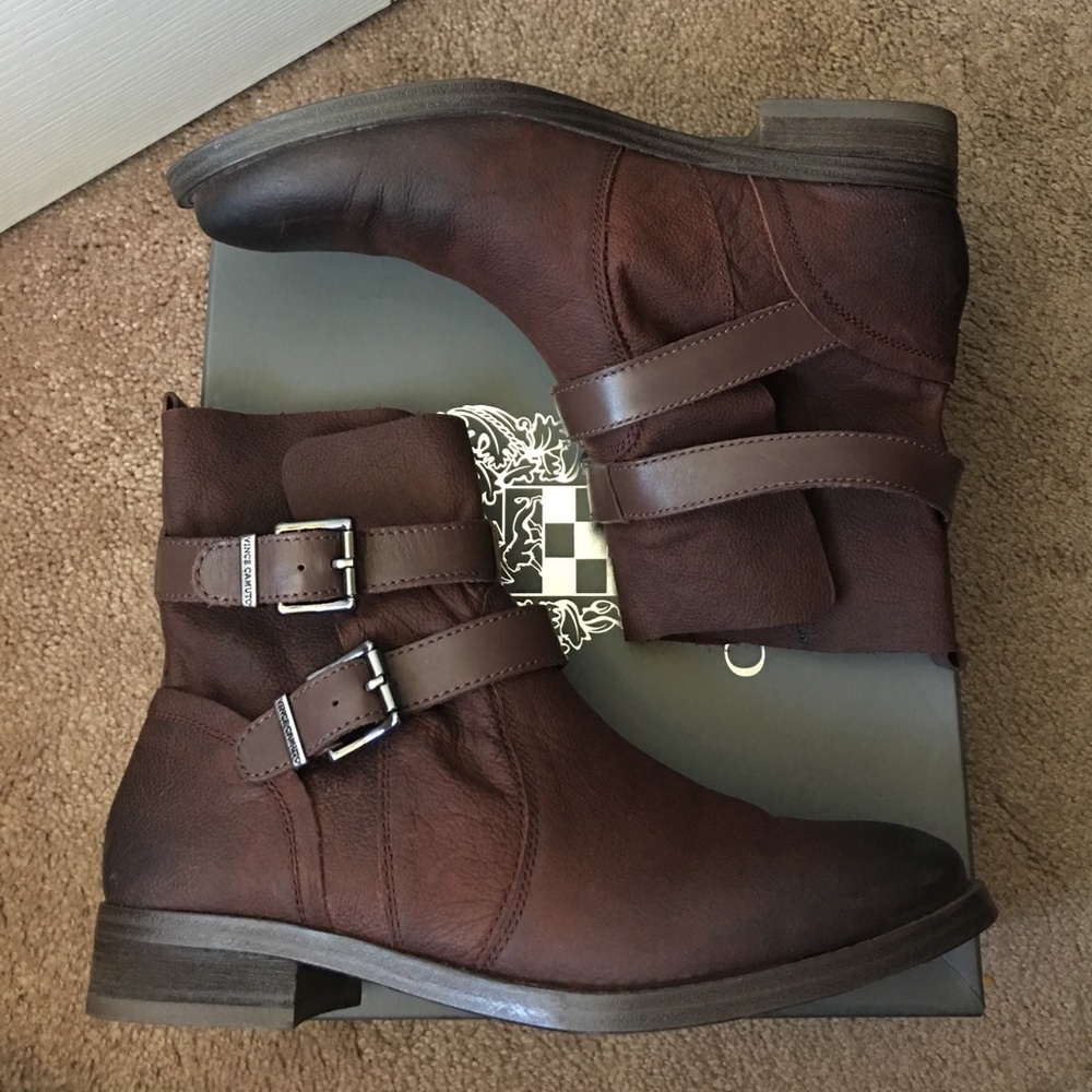 Short leather boots Vince Camuto